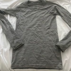 Lululemon Run Swiftly Tech Long Sleeve Striped size 4